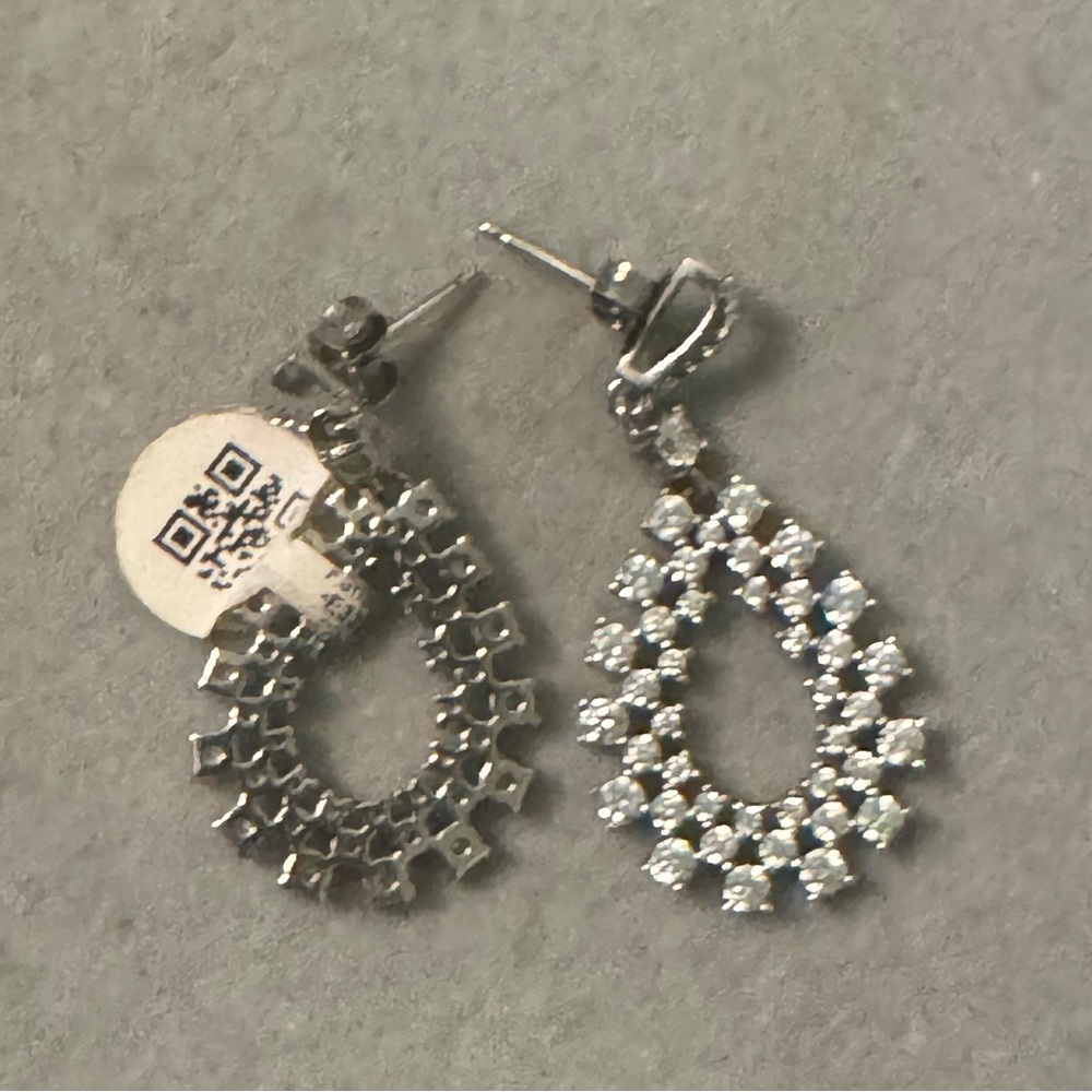 Brand new cz Earring